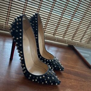 Pigalle spikes size 37.5